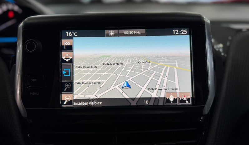 
								PEUGEOT 2008 Allure 1.2 PureTech 130 completo									