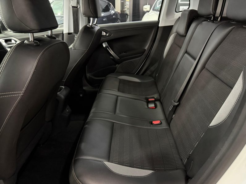 
								PEUGEOT 2008 Allure 1.2 PureTech 130 completo									