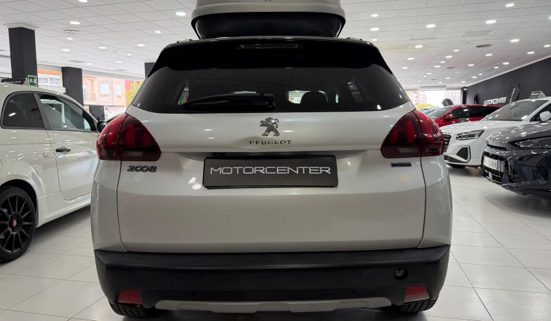 
								PEUGEOT 2008 Allure 1.2 PureTech 130 completo									