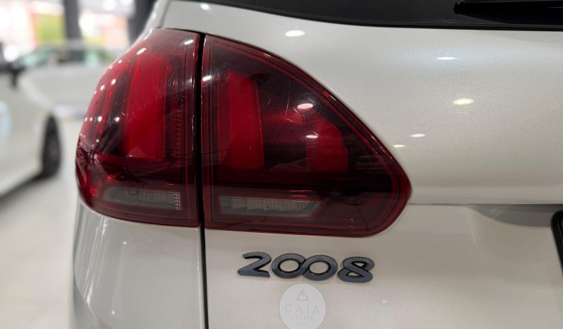 
								PEUGEOT 2008 Allure 1.2 PureTech 130 completo									