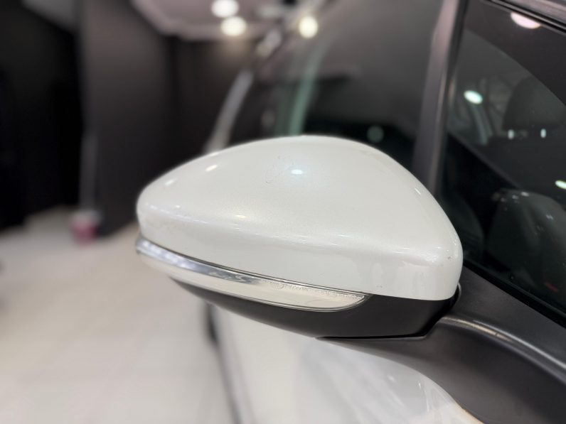 
								PEUGEOT 2008 Allure 1.2 PureTech 130 completo									