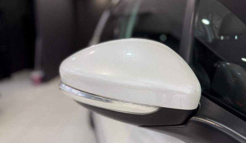 
								PEUGEOT 2008 Allure 1.2 PureTech 130 completo									