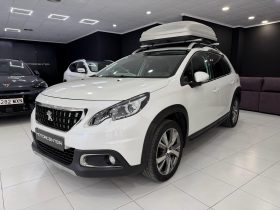 PEUGEOT 2008 Allure 1.2 PureTech 130