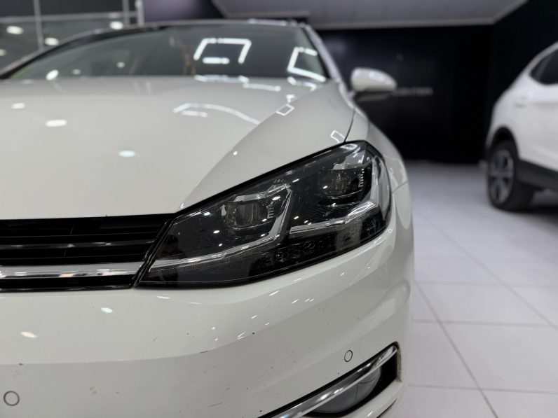 
								VOLKSWAGEN Golf Advance 2.0 TDI 150CV DSG Variant completo									