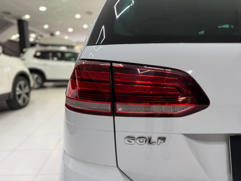 
								VOLKSWAGEN Golf Advance 2.0 TDI 150CV DSG Variant completo									