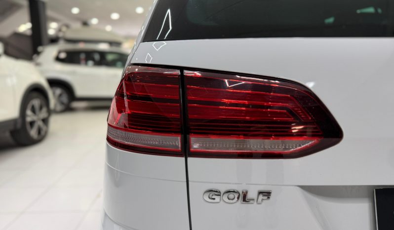 
								VOLKSWAGEN Golf Advance 2.0 TDI 150CV DSG Variant completo									