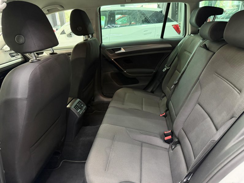 
								VOLKSWAGEN Golf Advance 2.0 TDI 150CV DSG Variant completo									
