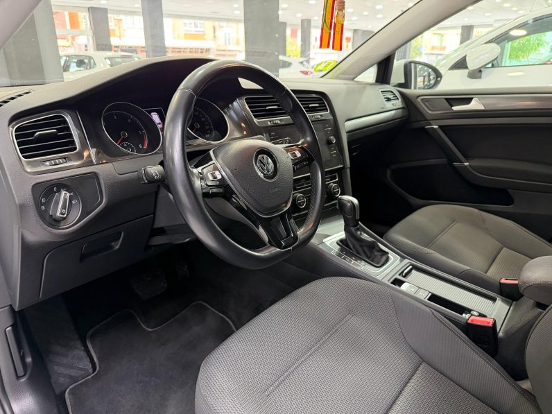 
								VOLKSWAGEN Golf Advance 2.0 TDI 150CV DSG Variant completo									