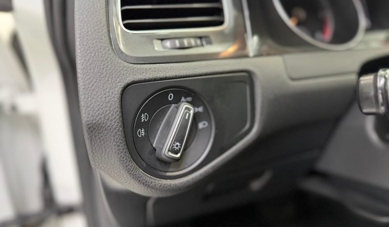 
								VOLKSWAGEN Golf Advance 2.0 TDI 150CV DSG Variant completo									