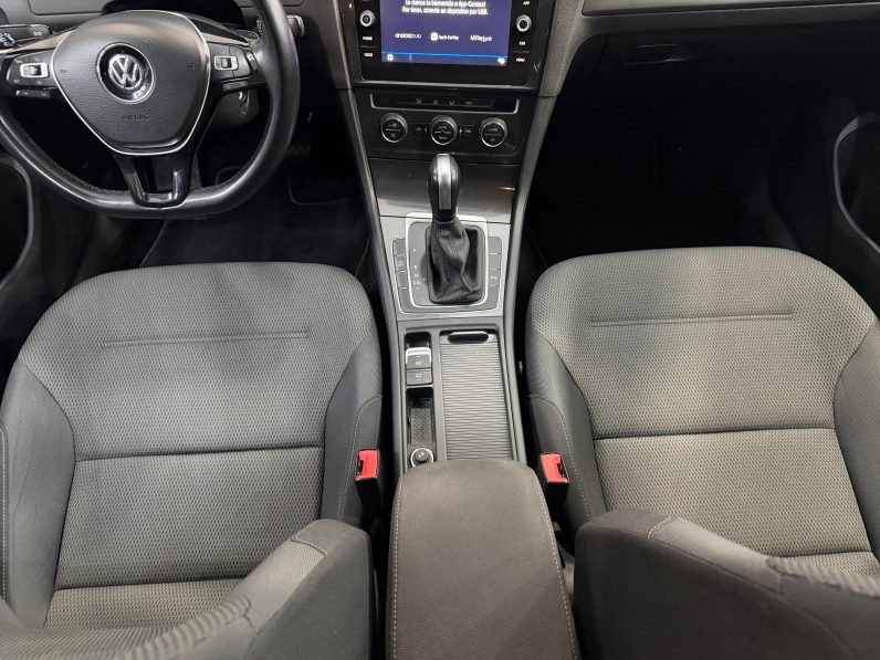 
								VOLKSWAGEN Golf Advance 2.0 TDI 150CV DSG Variant completo									
