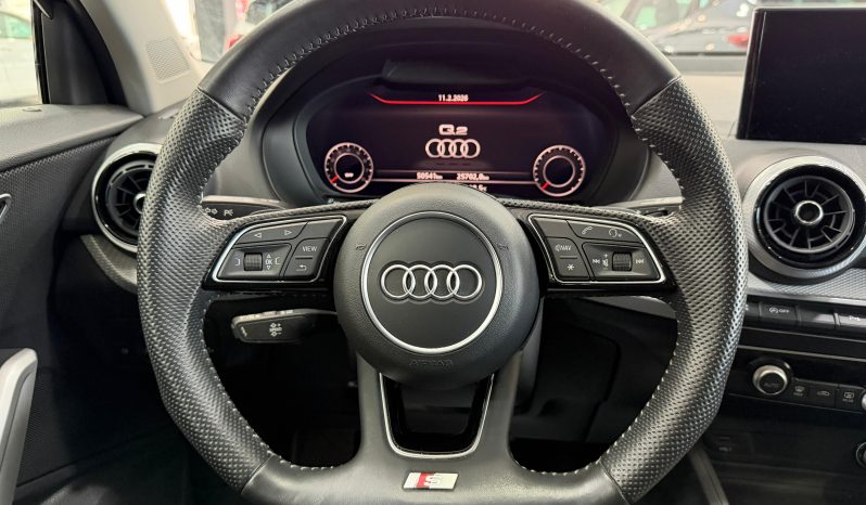 
								AUDI Q2 S line 35 TFSI S tronic completo									