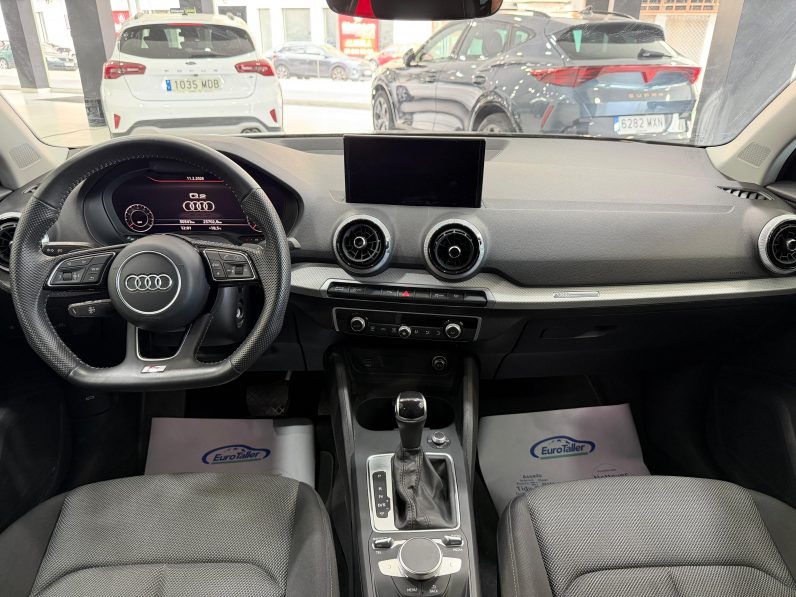 
								AUDI Q2 S line 35 TFSI S tronic completo									