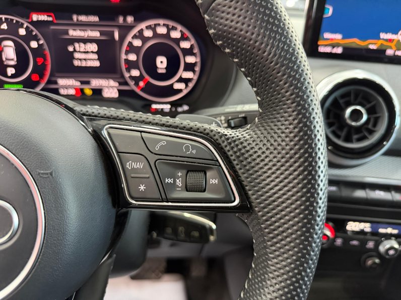 
								AUDI Q2 S line 35 TFSI S tronic completo									