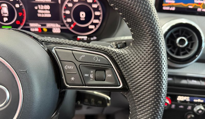 
								AUDI Q2 S line 35 TFSI S tronic completo									