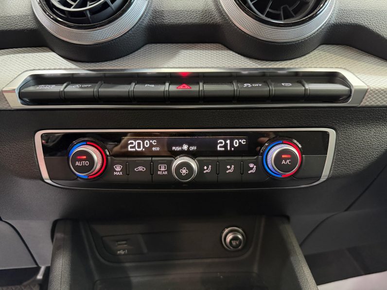 
								AUDI Q2 S line 35 TFSI S tronic completo									