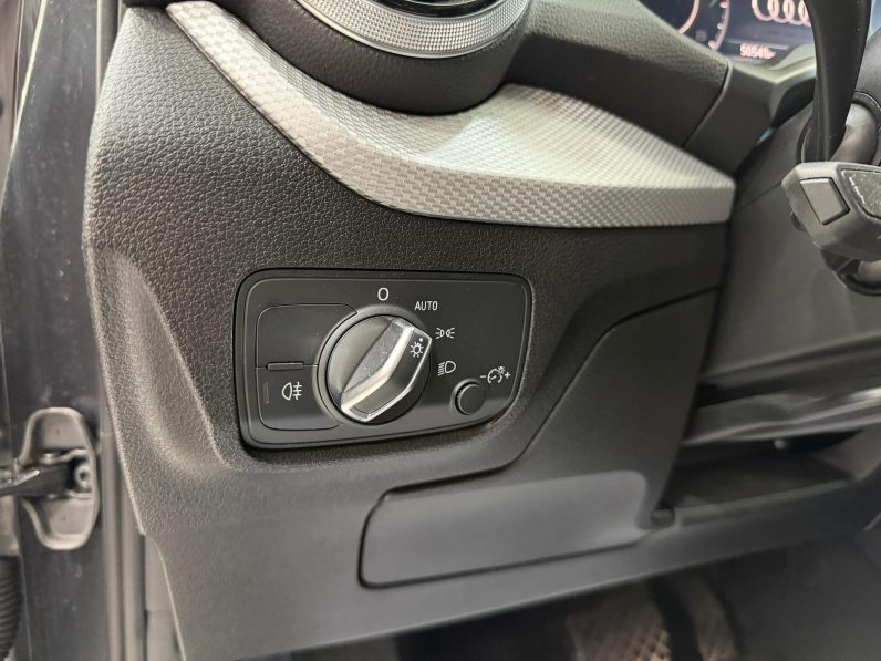 
								AUDI Q2 S line 35 TFSI S tronic completo									