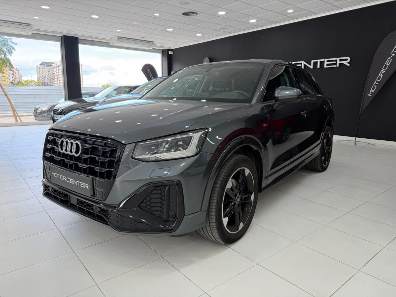 
								AUDI Q2 S line 35 TFSI S tronic completo									