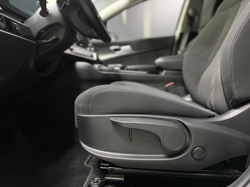 
								KIA Sportage 1.6 TGDi HEV Tech 4×2 completo									