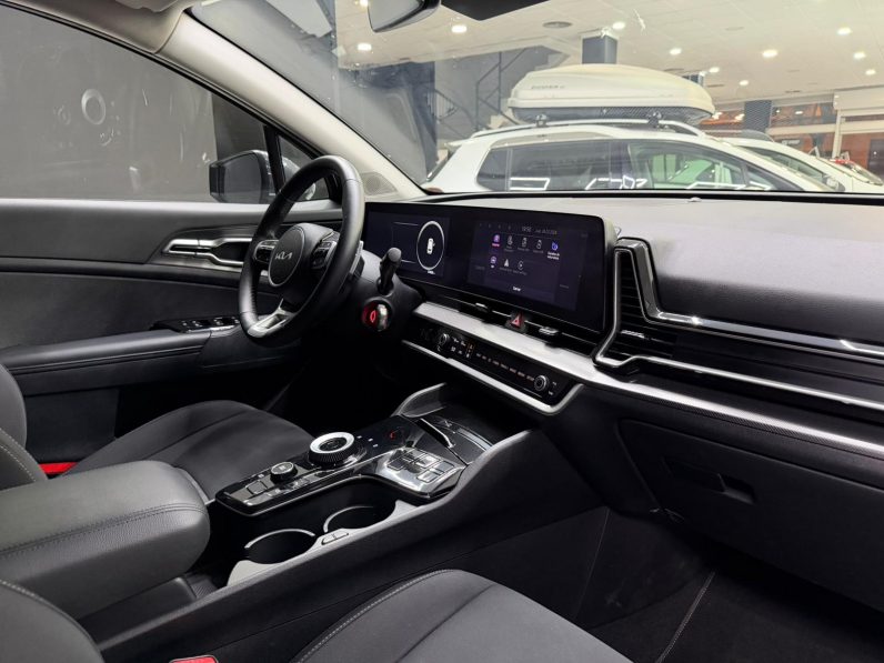 
								KIA Sportage 1.6 TGDi HEV Tech 4×2 completo									