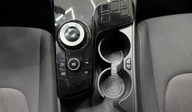 
								KIA Sportage 1.6 TGDi HEV Tech 4×2 completo									