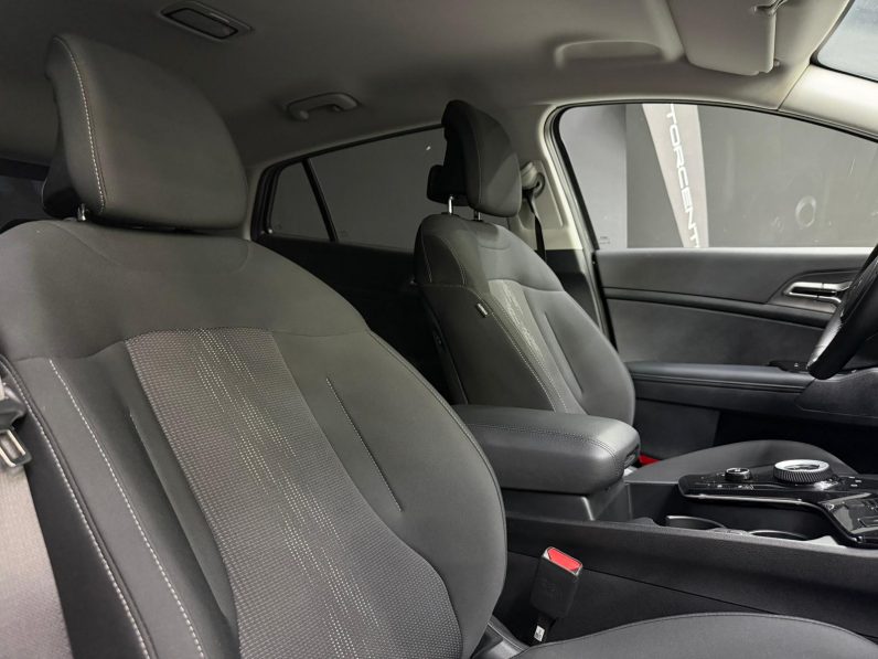 
								KIA Sportage 1.6 TGDi HEV Tech 4×2 completo									