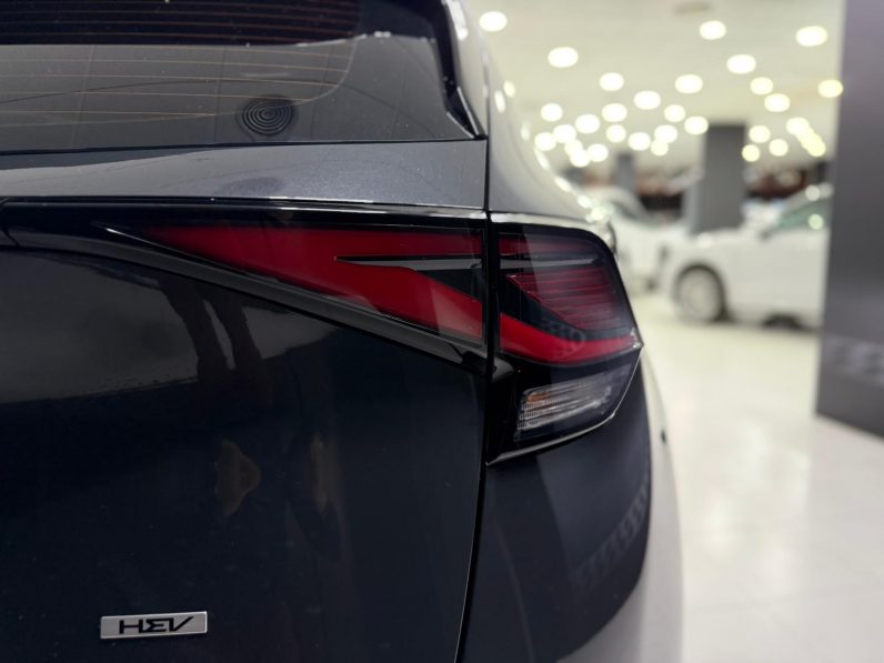 
								KIA Sportage 1.6 TGDi HEV Tech 4×2 completo									