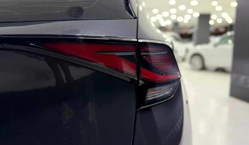 
								KIA Sportage 1.6 TGDi HEV Tech 4×2 completo									