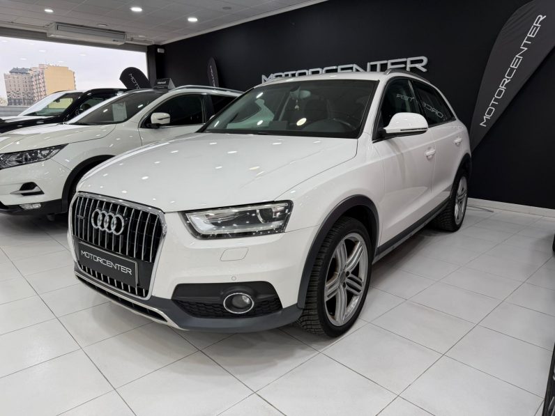 
								AUDI Q3 2.0 TDI quattro Str S line edition completo									