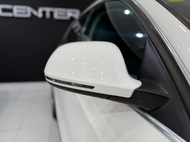 
								AUDI Q3 2.0 TDI quattro Str S line edition completo									