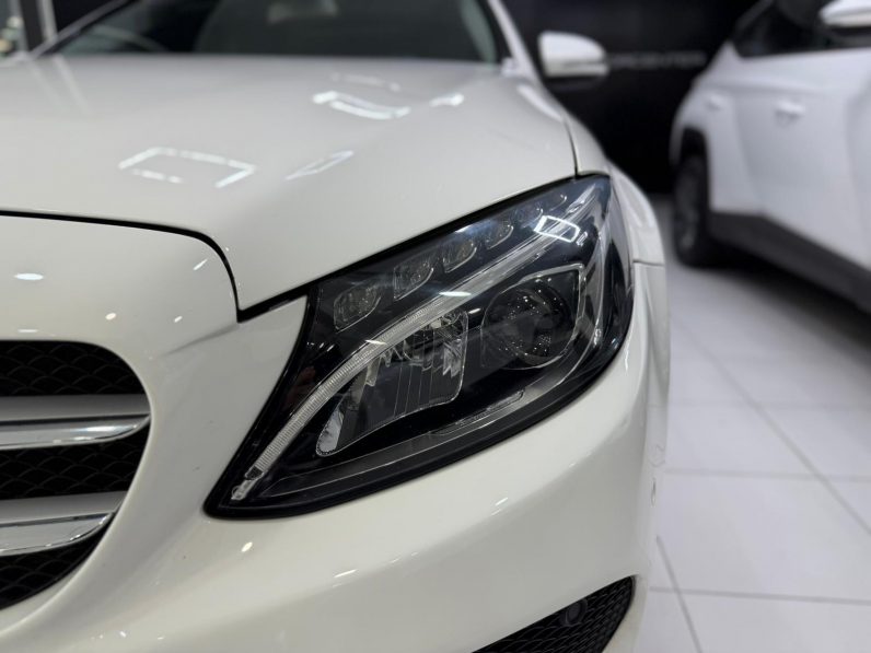 
								MERCEDES-BENZ Clase C C 220 BlueTEC AMG Line Estate completo									