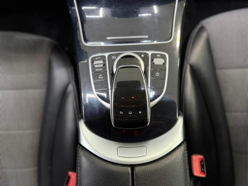 
								MERCEDES-BENZ Clase C C 220 BlueTEC AMG Line Estate completo									