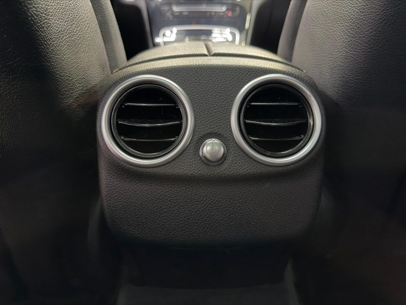 
								MERCEDES-BENZ Clase C C 220 BlueTEC AMG Line Estate completo									