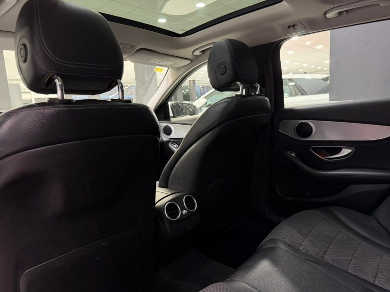 
								MERCEDES-BENZ Clase C C 220 BlueTEC AMG Line Estate completo									