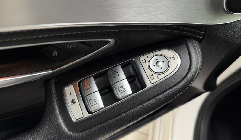 
								MERCEDES-BENZ Clase C C 220 BlueTEC AMG Line Estate completo									