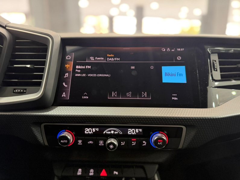 
								AUDI A1 Sportback 30 TFSI S tronic completo									