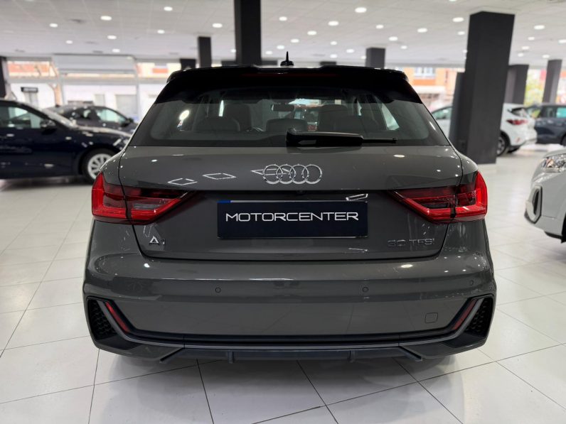 
								AUDI A1 Sportback 30 TFSI S tronic completo									