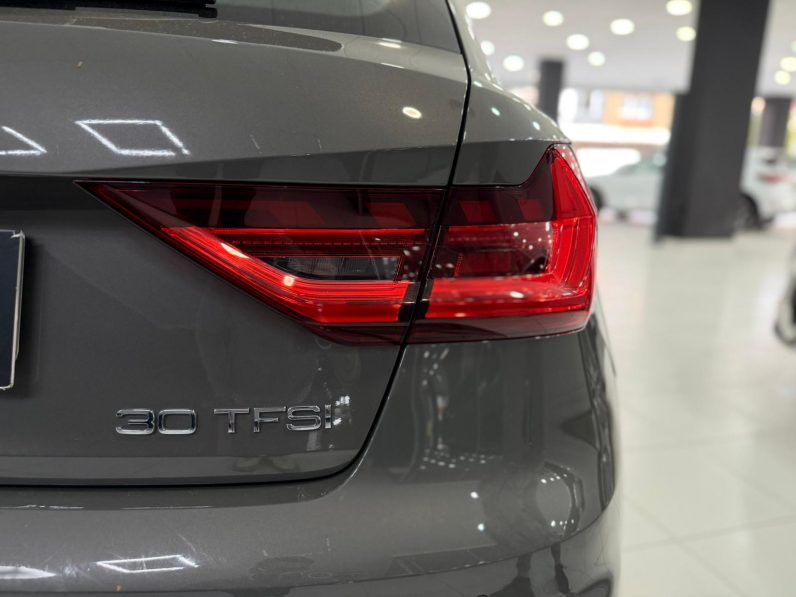 
								AUDI A1 Sportback 30 TFSI S tronic completo									