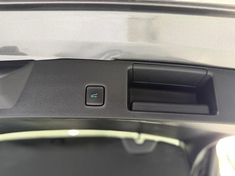 
								FORD Kuga STLine X 2.5 Duratec PHEV Auto completo									