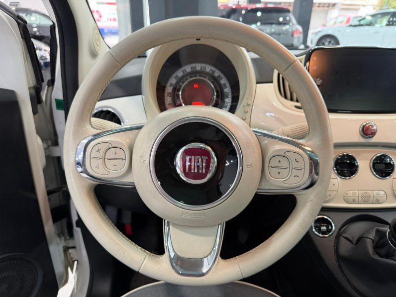 
								FIAT 500 Dolcevita 1.0 Hybrid 70 CV completo									