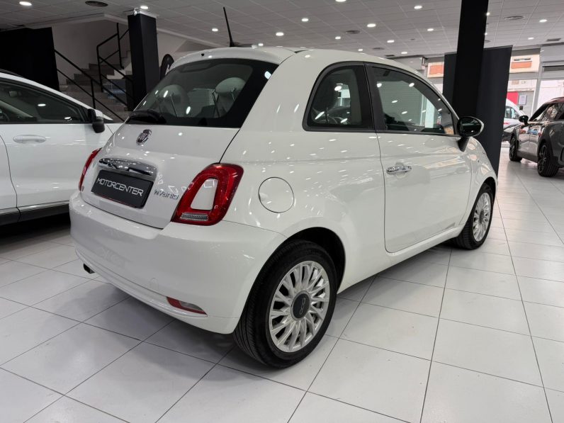 
								FIAT 500 Dolcevita 1.0 Hybrid 70 CV completo									