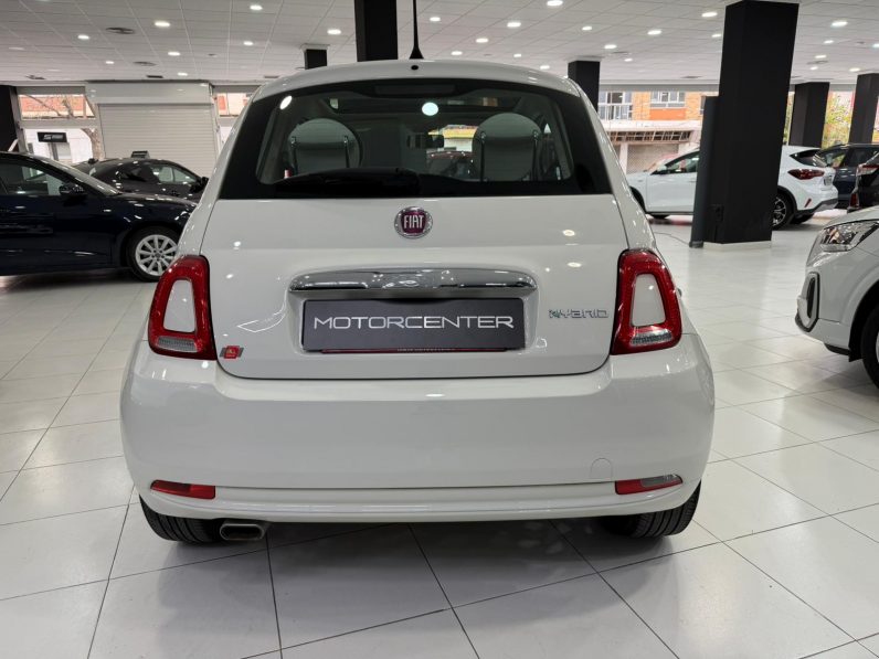 
								FIAT 500 Dolcevita 1.0 Hybrid 70 CV completo									