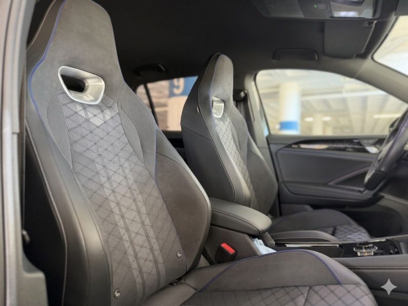 
								VOLKSWAGEN Tiguan RLine 2.0 TDI DSG completo									