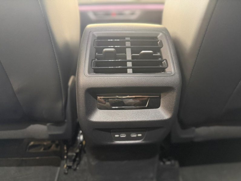 
								VOLKSWAGEN Tiguan RLine 2.0 TDI DSG completo									