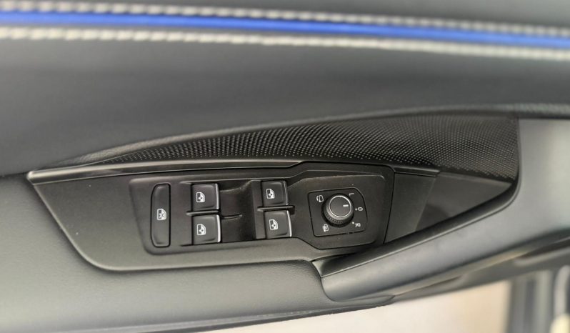 
								VOLKSWAGEN Tiguan RLine 2.0 TDI DSG completo									