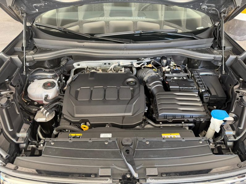 
								VOLKSWAGEN Tiguan RLine 2.0 TDI DSG completo									