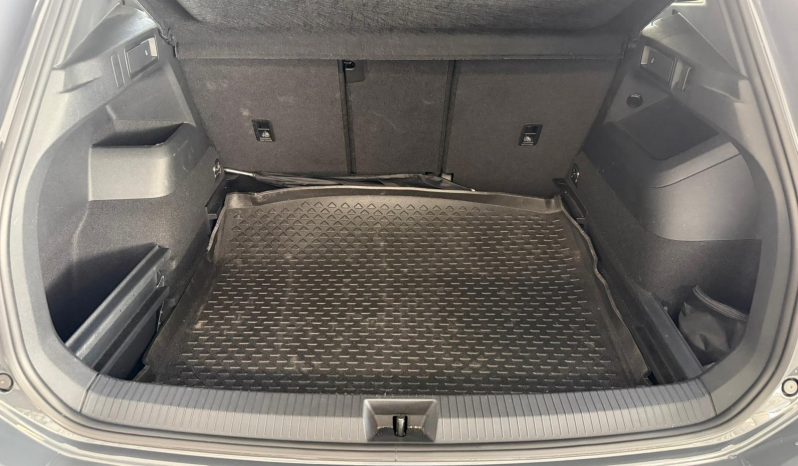 
								VOLKSWAGEN Tiguan RLine 2.0 TDI DSG completo									