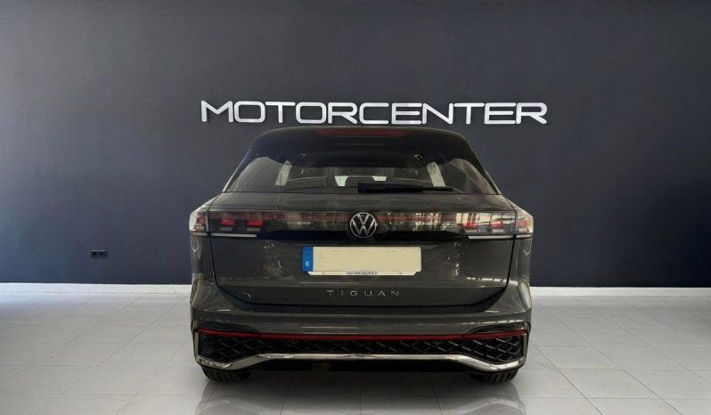 
								VOLKSWAGEN Tiguan RLine 2.0 TDI DSG completo									