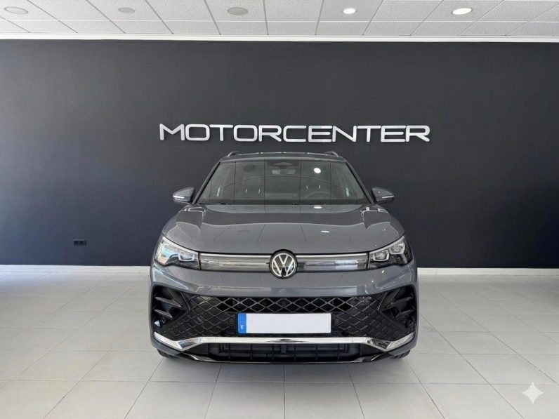 
								VOLKSWAGEN Tiguan RLine 2.0 TDI DSG completo									