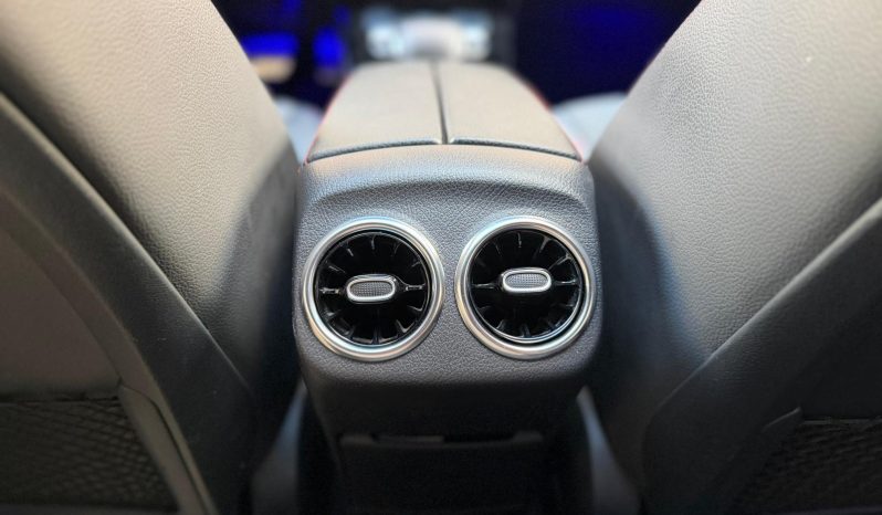
								MERCEDES-BENZ Clase A A 200 completo									