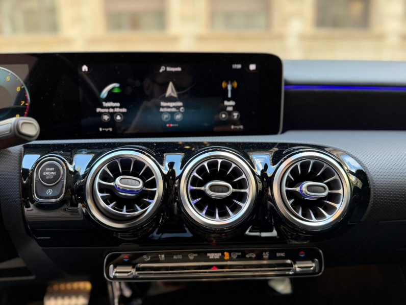 
								MERCEDES-BENZ Clase A A 200 completo									
